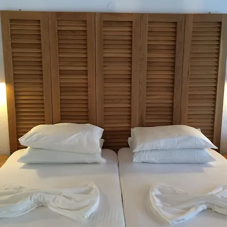 Hotell Porto On The Hill Loutro